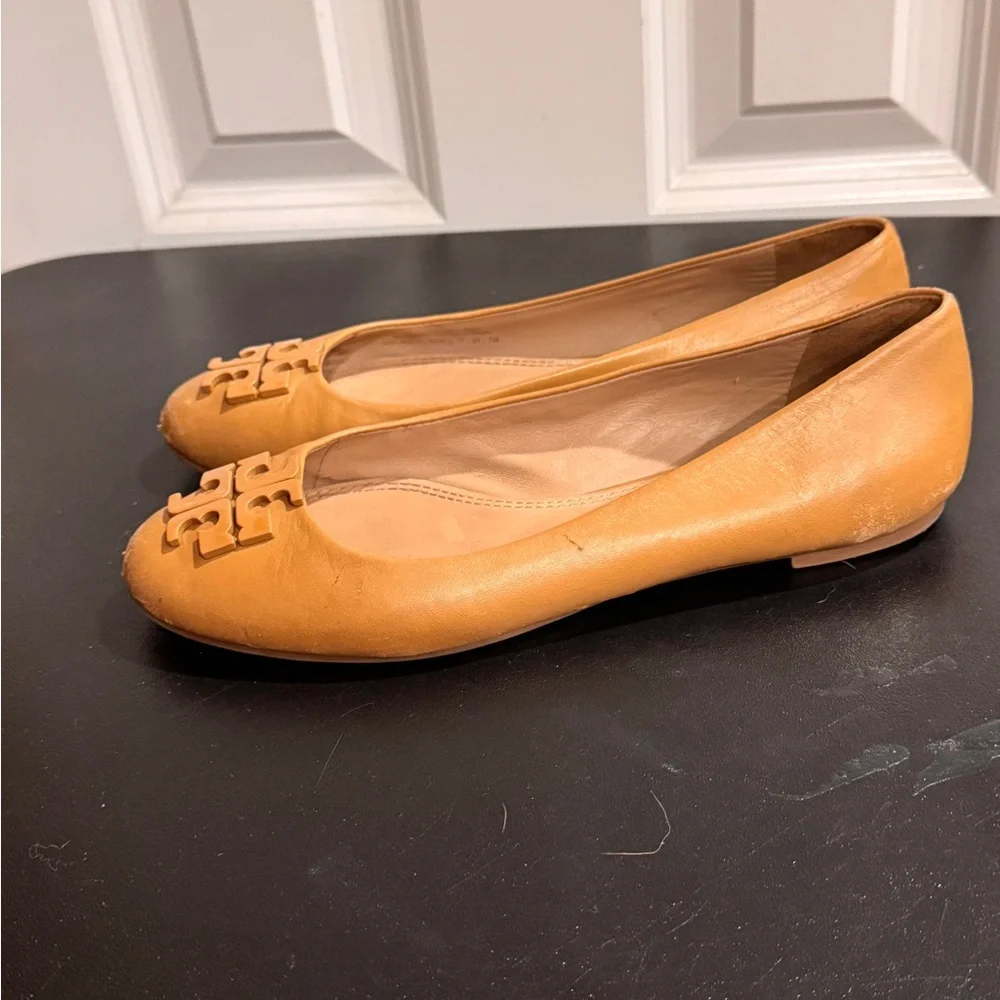 Tory Burch Women's Tan Flats size 7